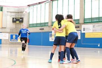 El Teldeportivo gana al Almagro con un gol final de la argentina Anita (2-1)/TA.